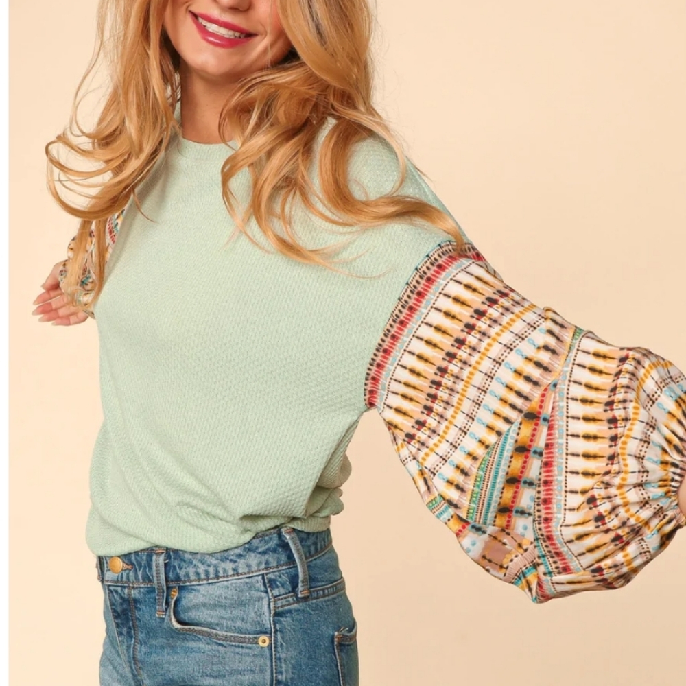 π New Bubble Sleeve Knit Top - Picture 1 of 4